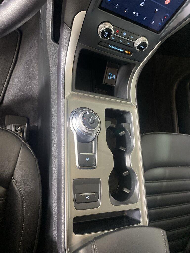 Used 2023 Oxford White Ford SEL image 22