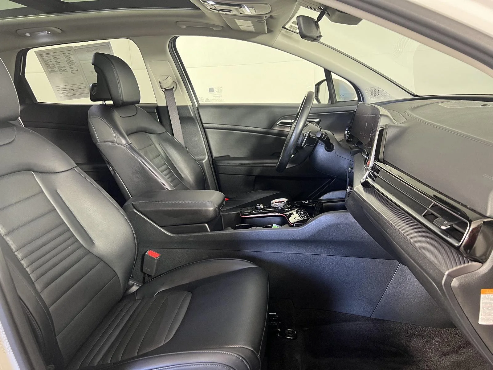 Used 2024 Snow White Pearl Kia SX-Prestige image 12