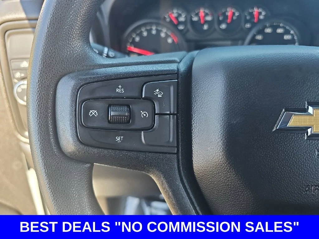 Used 2024 White Chevrolet Custom image 16