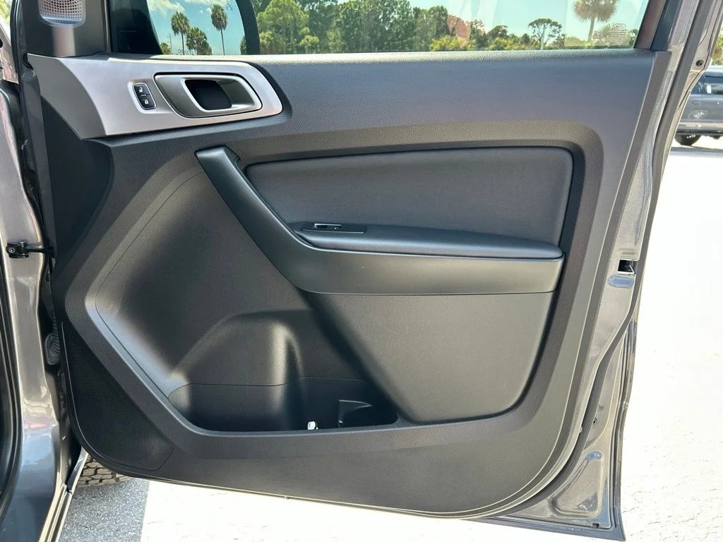 Used 2023 Gray Metallic Ford XLT image 37