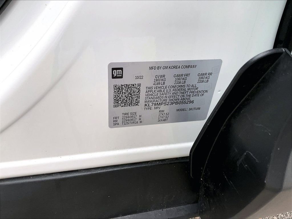 Used 2023 White Chevrolet LT image 34