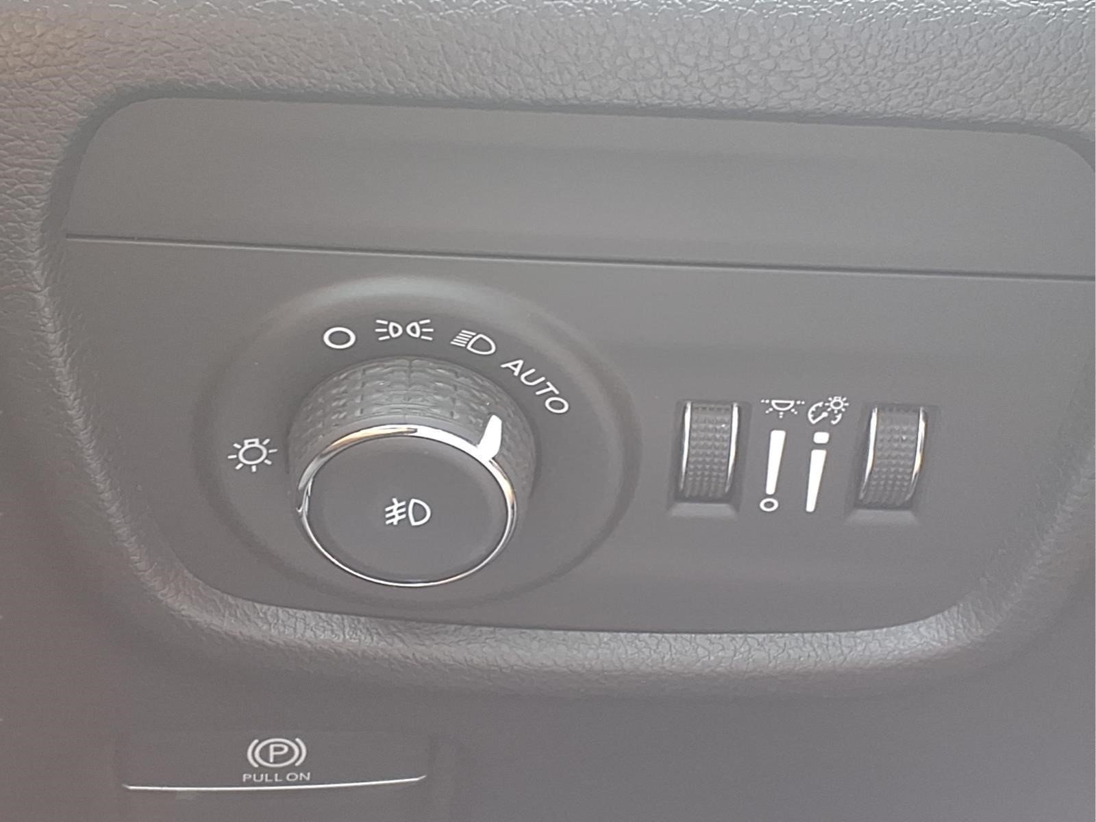 Used 2025 Bright White Clearcoat Jeep Summit image 18