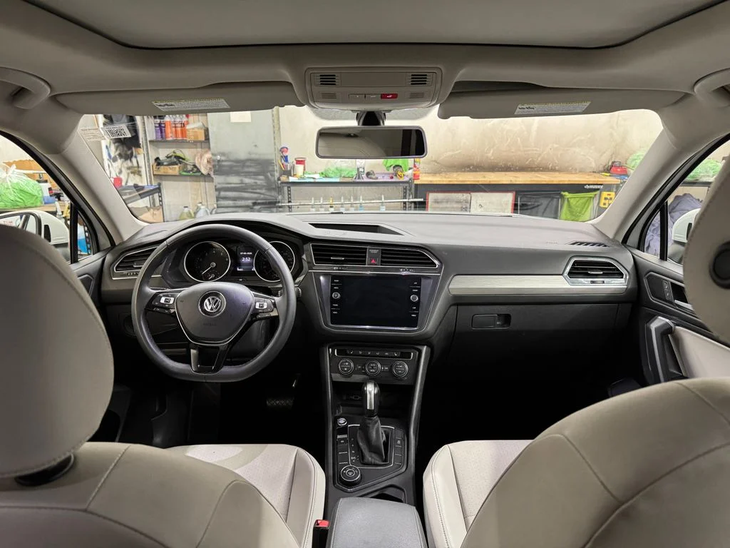 Used 2020 White Volkswagen 2.0T SE image 25