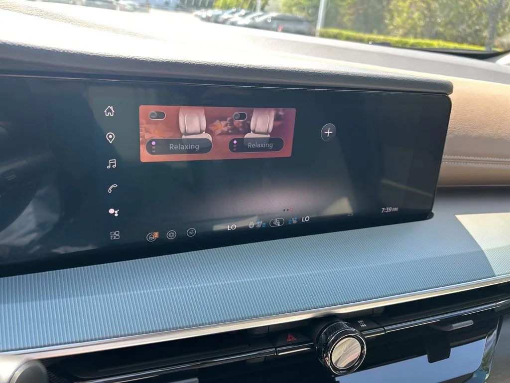 New 2026 Everest White Pearl TriCoat Nissan Platinum image 35