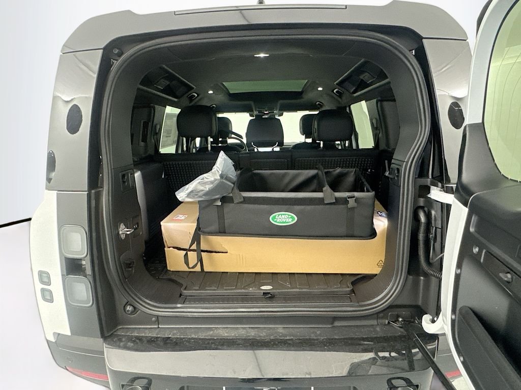 2026 Land Rover Defender V8 - Photo 25