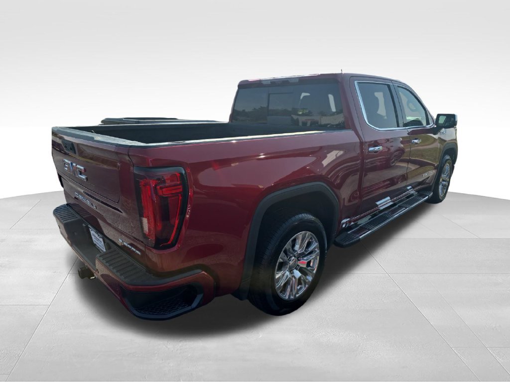 Used 2022 Red GMC Denali image 5