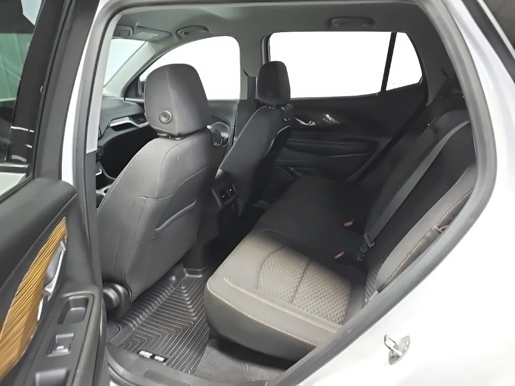 Used 2021 White GMC SLE image 30