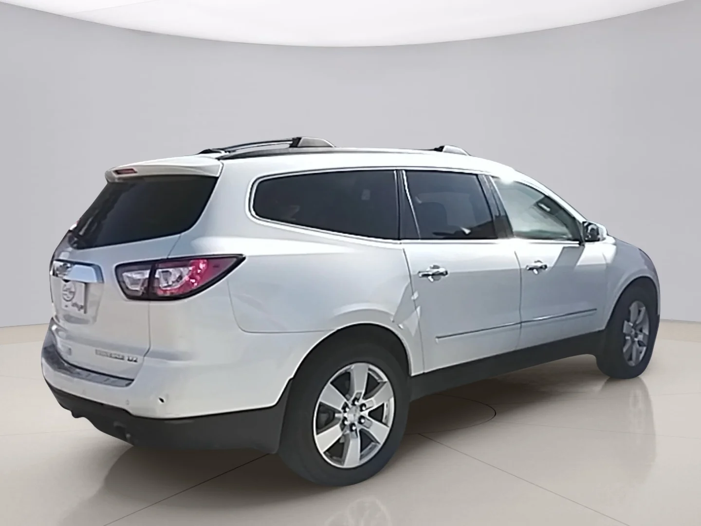 Used 2015 White Chevrolet LTZ image 5