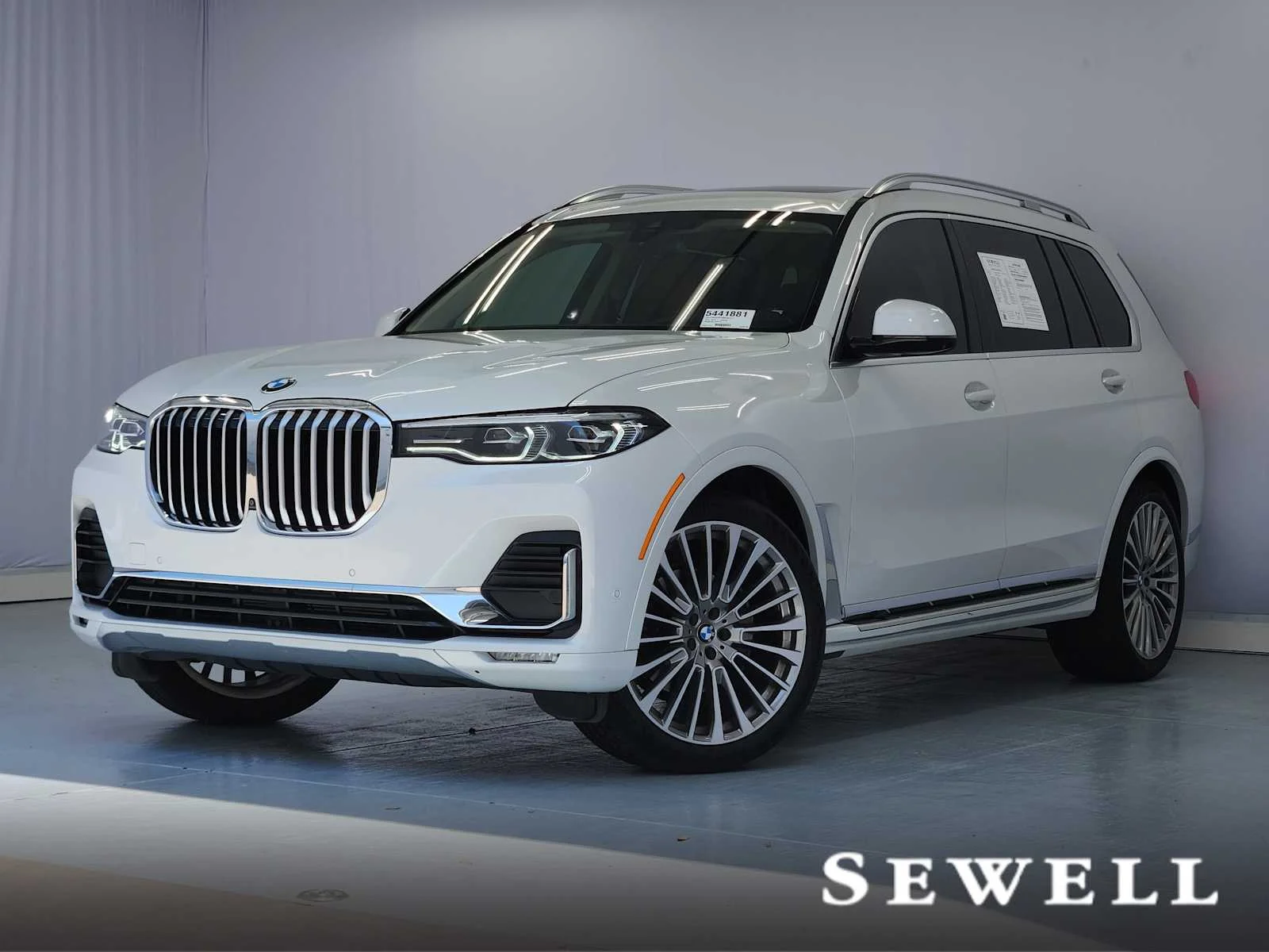 2022 BMW X7 xDrive40i's photo