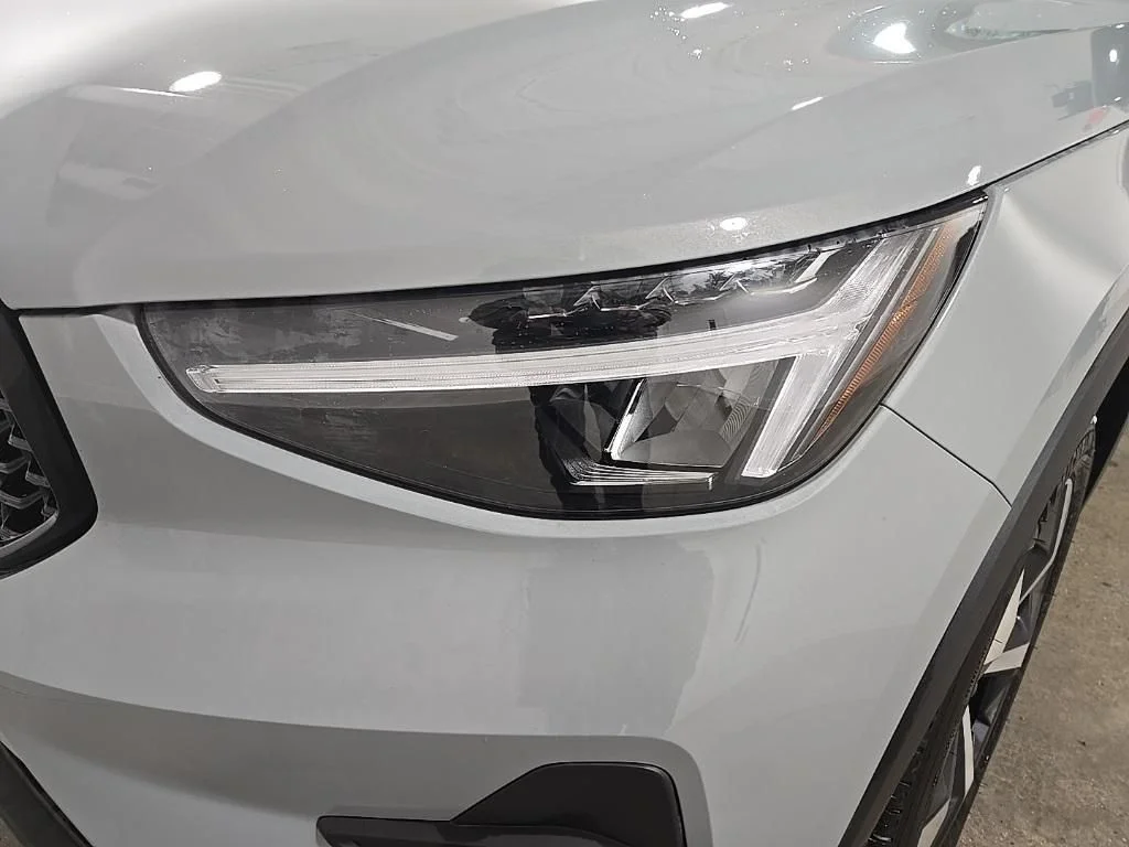 Used 2026 Gray Metallic Volvo B5 Core image 20