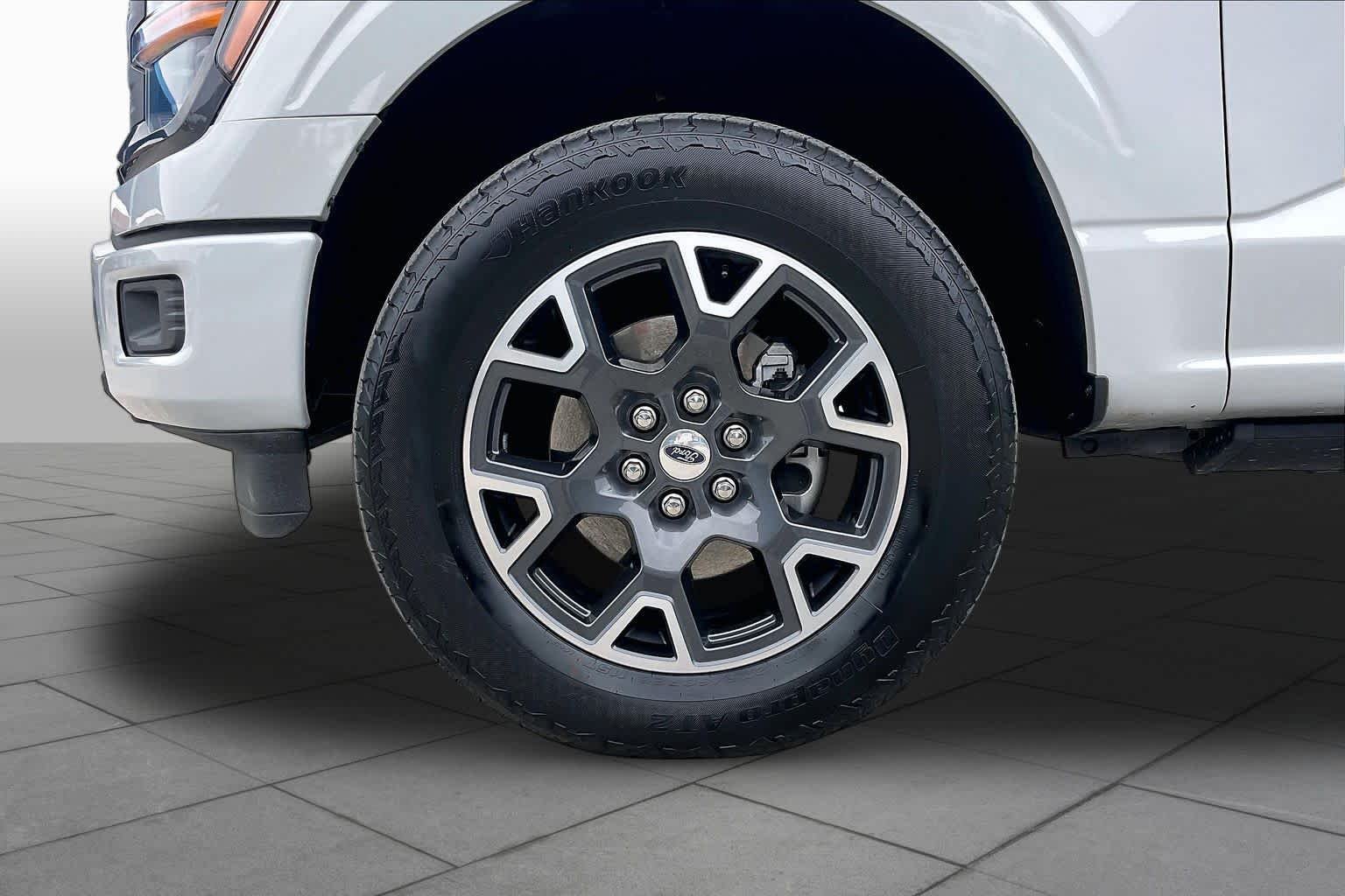 Used 2024 Avalanche Ford STX image 11