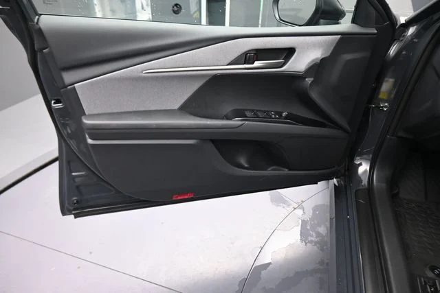 Used 2026  Toyota LE image 72