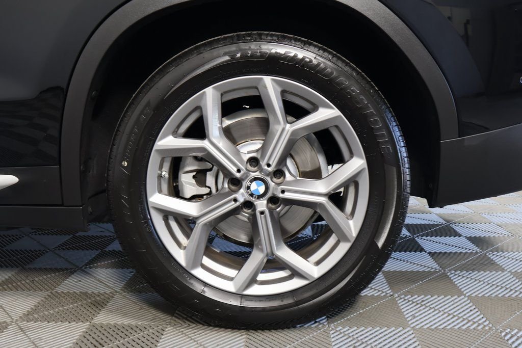 Used 2023 Black BMW sDrive30i image 16