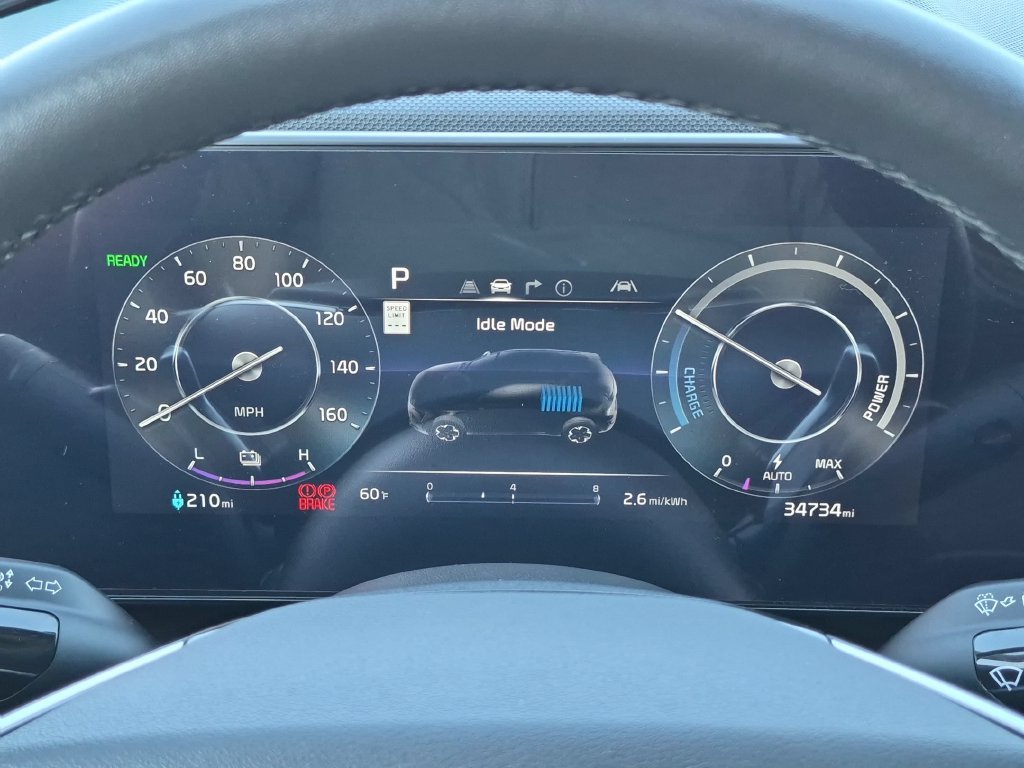 Used 2023 Blue Kia Wind image 15