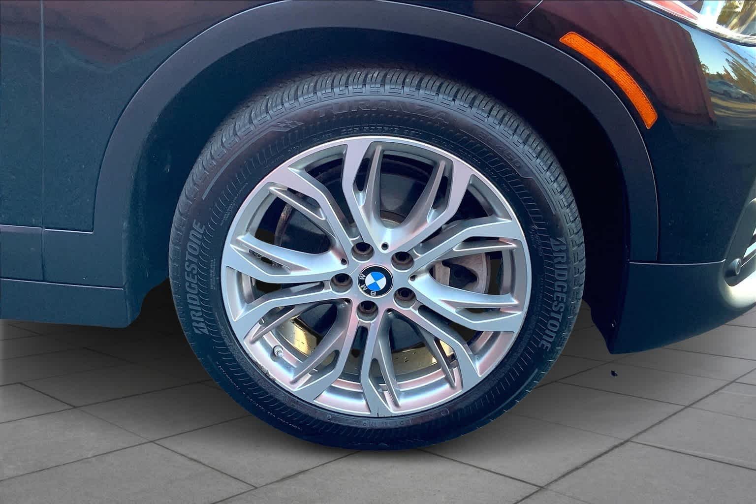 Used 2019 Black Sapphire Metallic BMW xDrive28i image 10