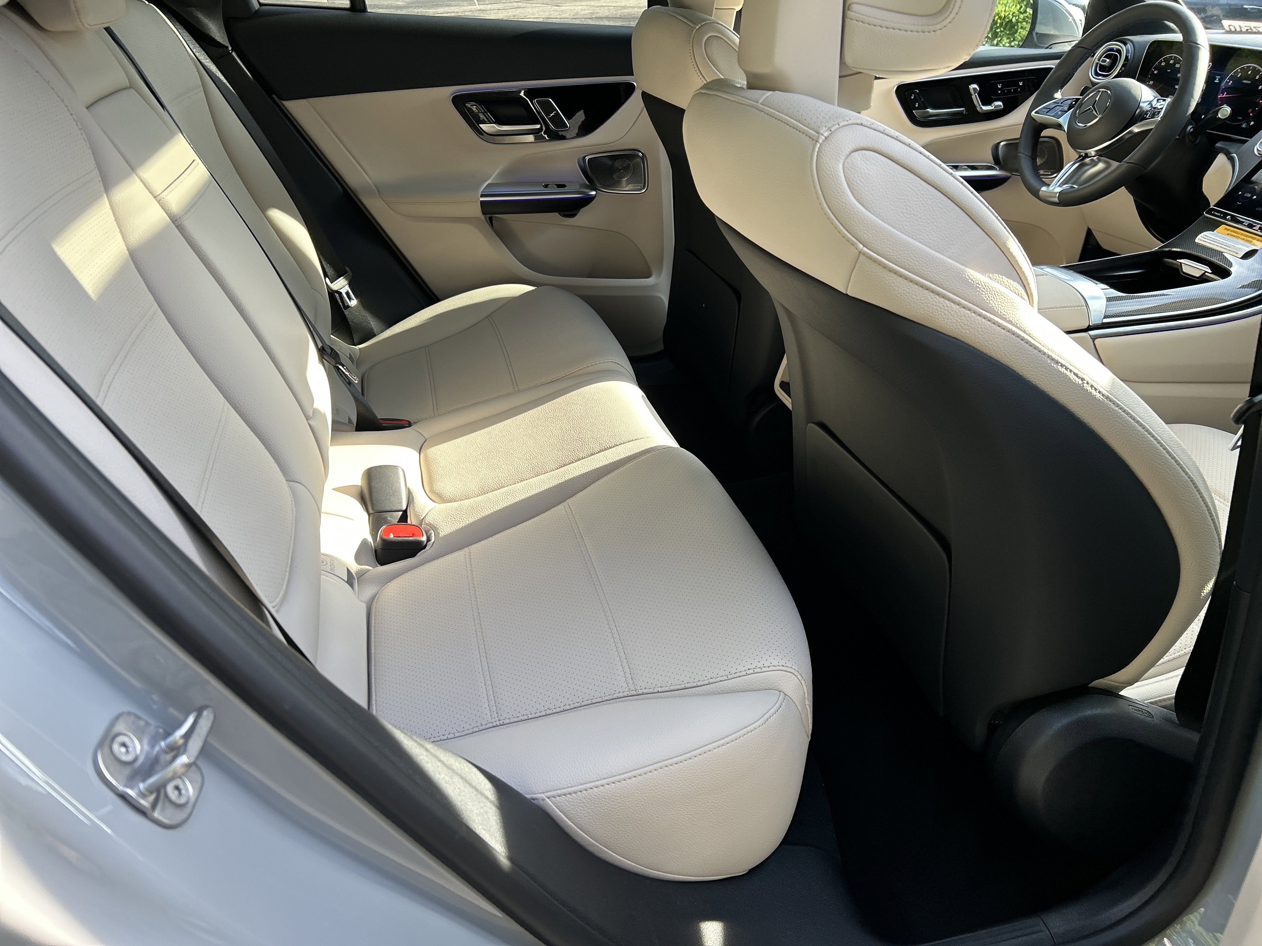 New 2026 MANUFAKTUR Alpine Grey Mercedes-Benz GLC 300 SUV image 39