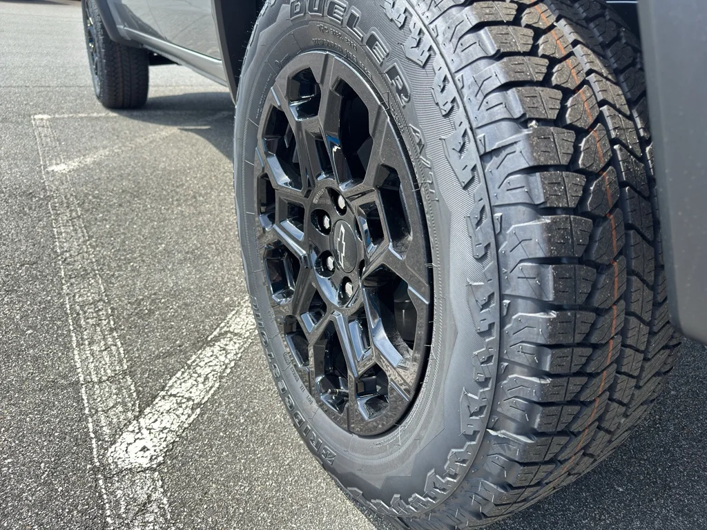 2026 Chevrolet Colorado Trail Boss - Photo 9