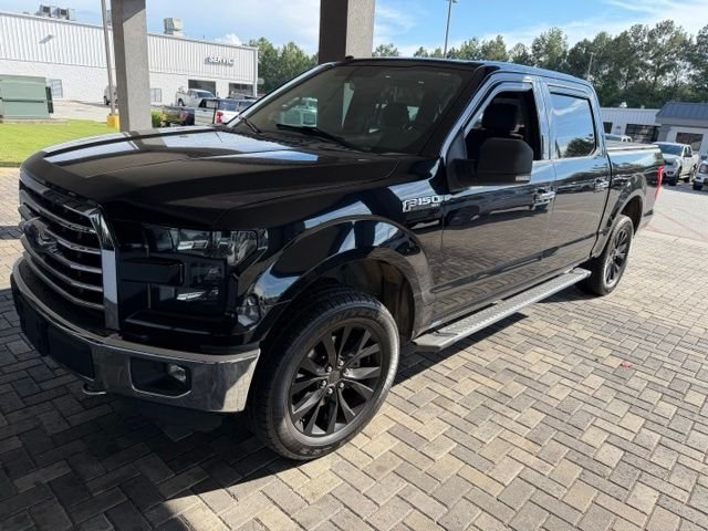 Used 2016 Black Ford XLT image 2
