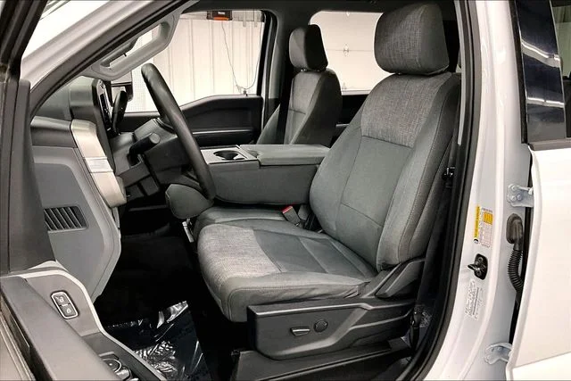 Used 2024 Oxford White Ford XLT image 22