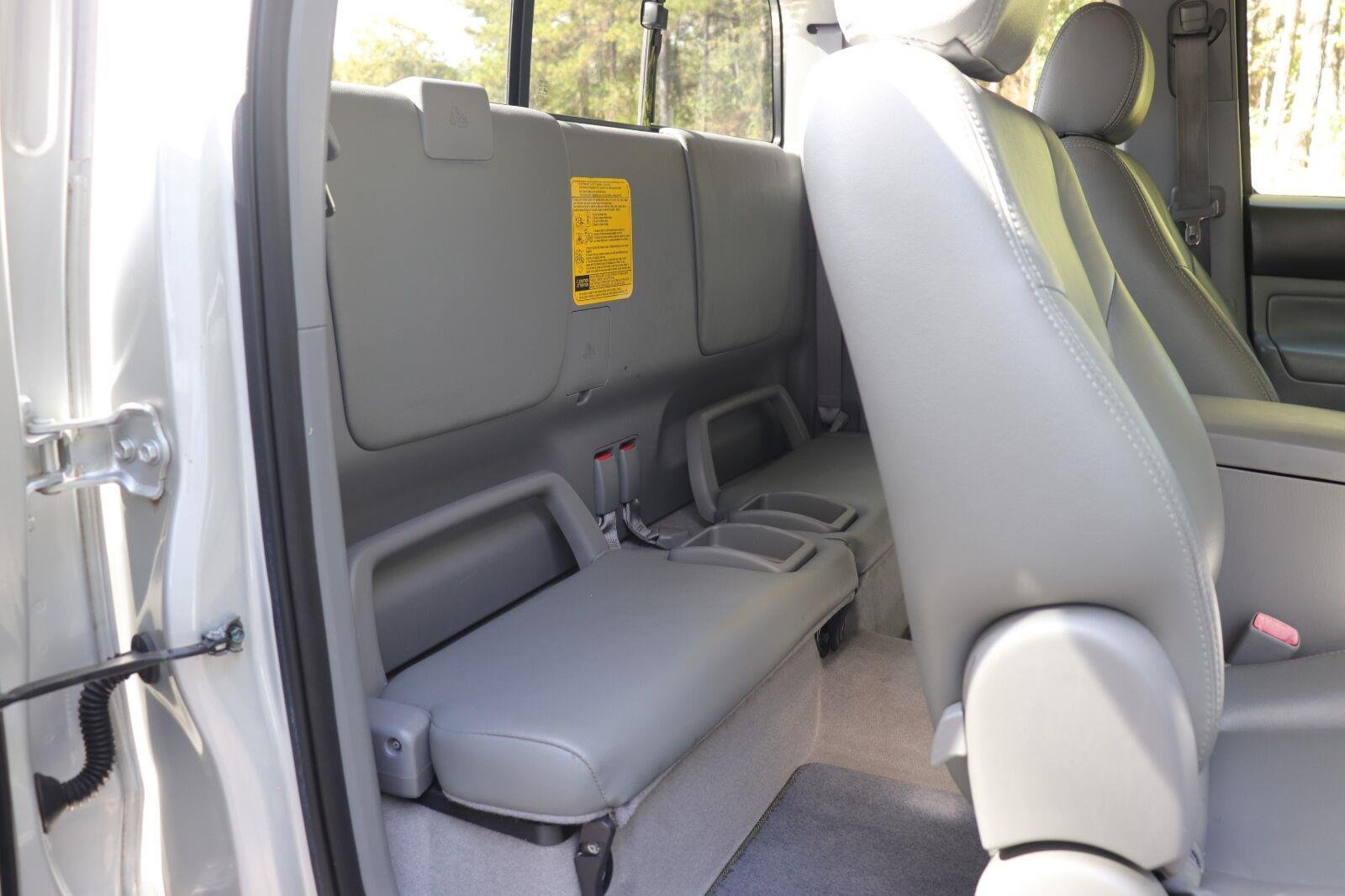 Used 2008 Silver Streak Mica Toyota Base image 17
