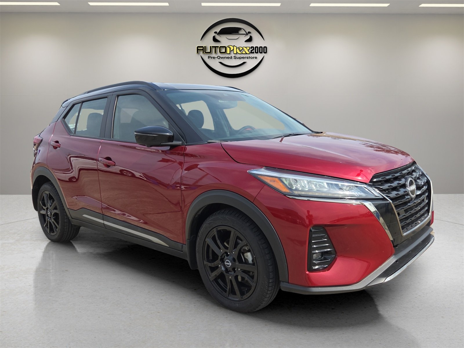 2023 Nissan Kicks SR