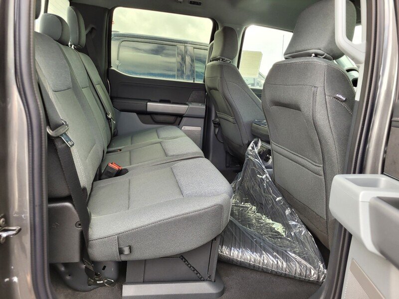 2025 Ford F-150 XLT - Photo 35