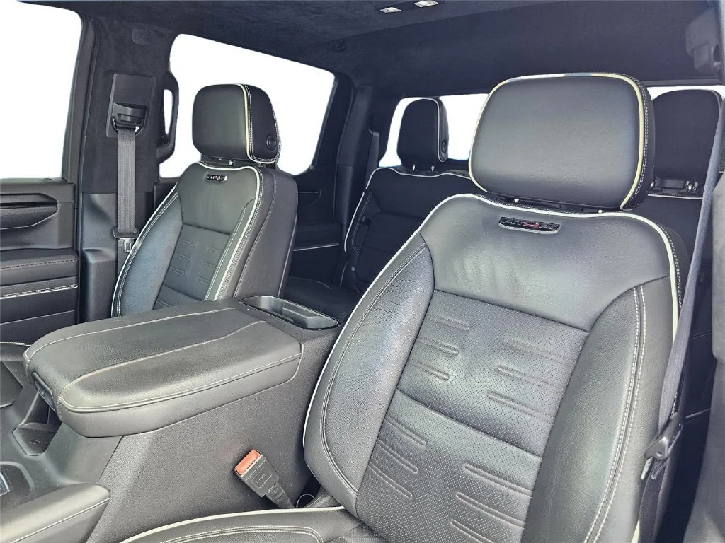 Used 2023 Sterling Metallic GMC AT4X image 18