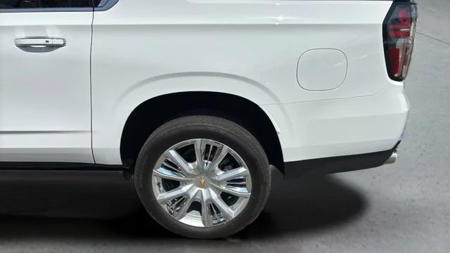 Used 2024 Summit White Chevrolet High Country image 35