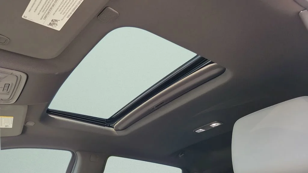 New 2026 Glacier White Tricoat GMC SLT image 20
