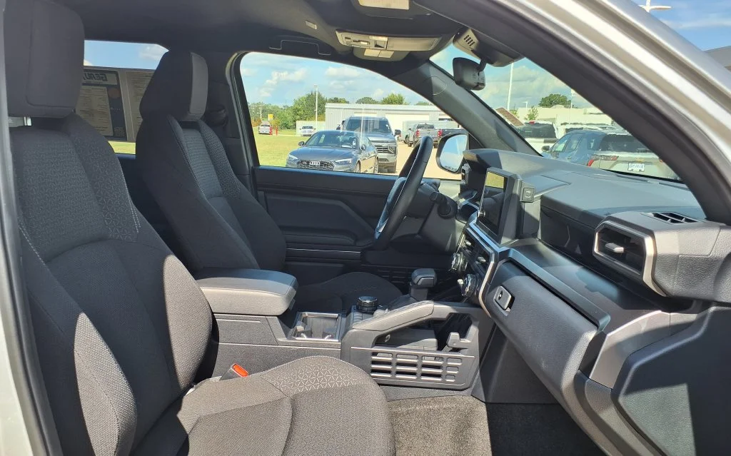 Used 2025 Silver Toyota SR5 image 17