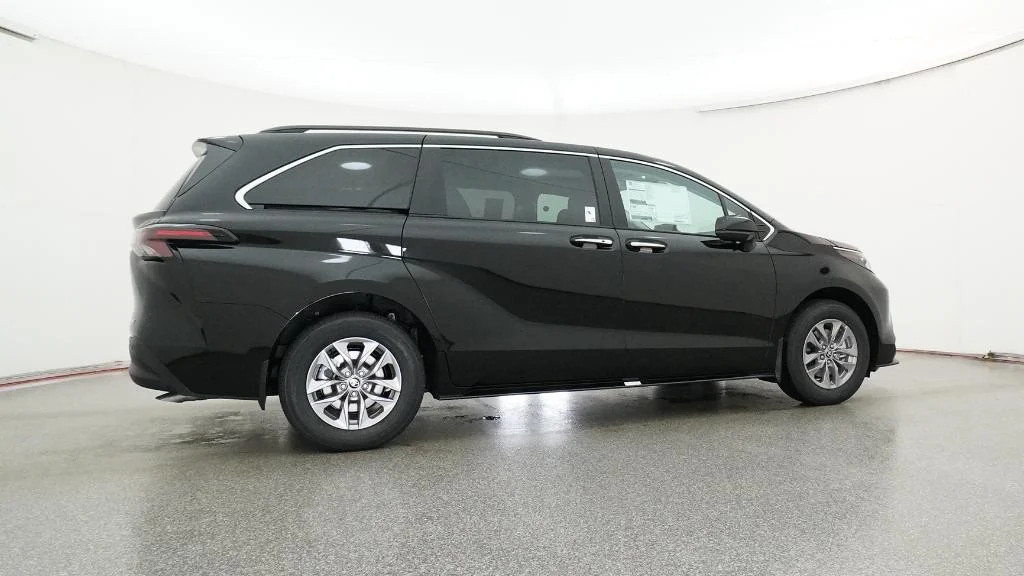 New 2026 Midnight Black Metallic Toyota XLE image 17