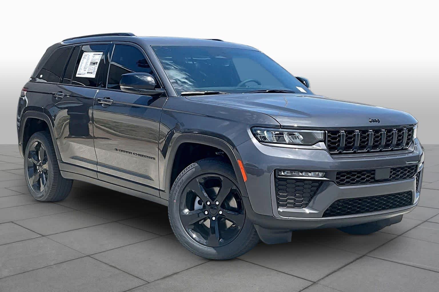 New 2026 Baltic Gray Metallic Clear-Coat Exterior Paint Jeep Limited image 3