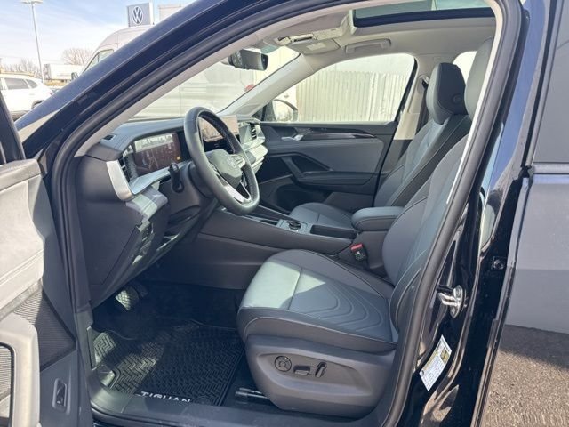 New 2026 Deep Black Volkswagen 2.0T SE image 12