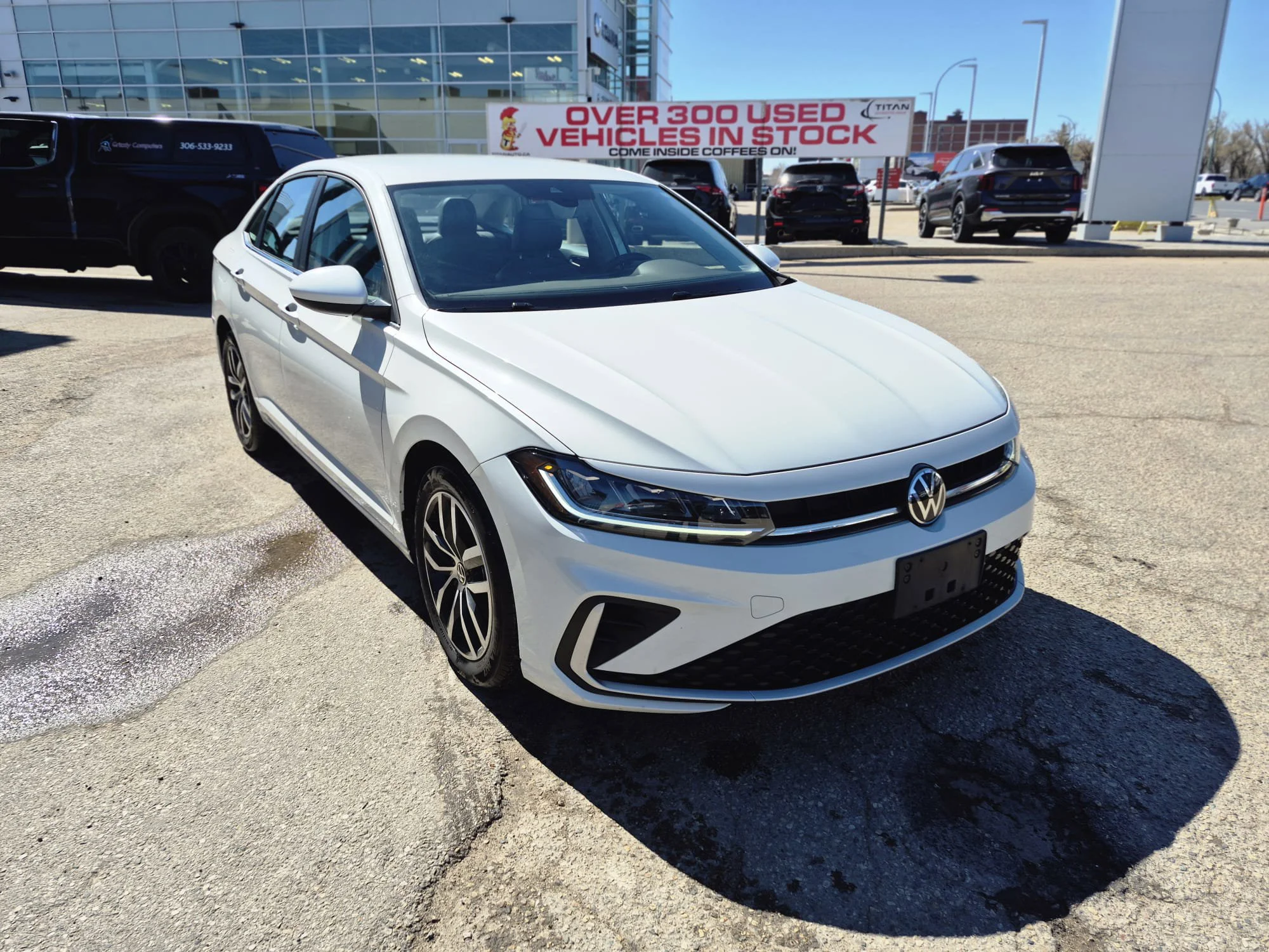 Certified Used 2025 Oryx White Pearl Volkswagen Comfortline*Adapt Cruise | Remote Start | Htd Seats & Wheel | Blind Spot Detect | Lane Keep Assist image 5