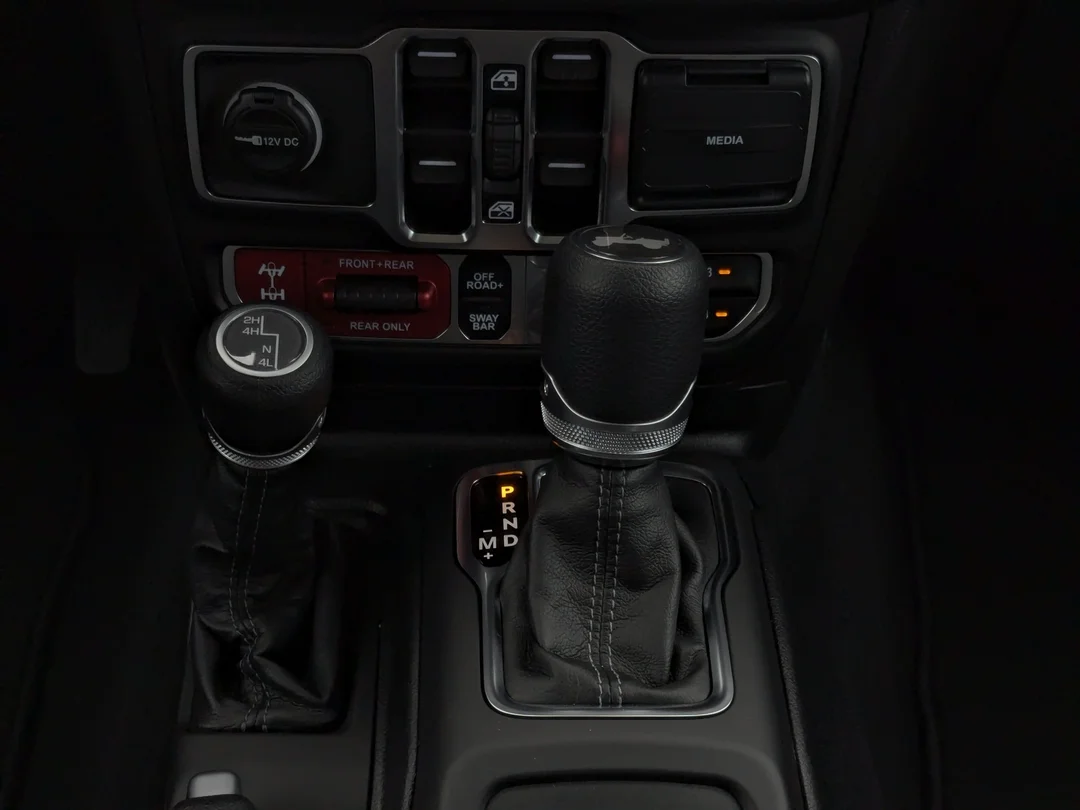 New 2025 41 Jeep Rubicon - - 4x4 - Convenience Group - Heated Seats & Steering - Safety Group - A/T Tires & More! image 21
