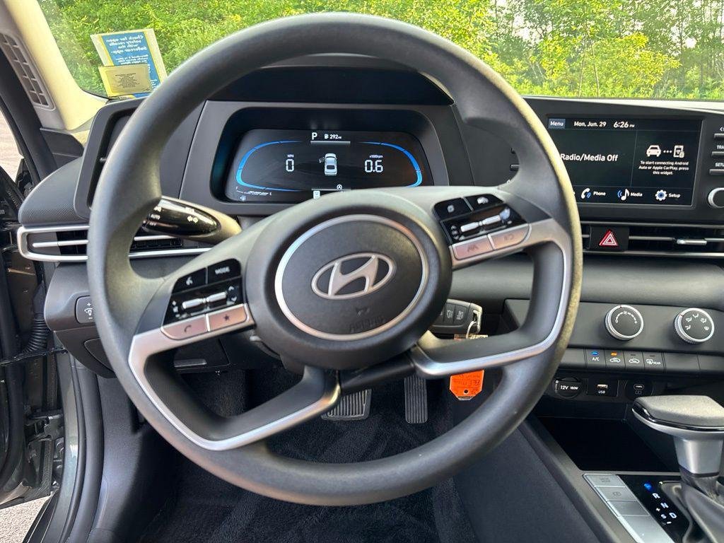 New 2026 Gray Hyundai SE image 23