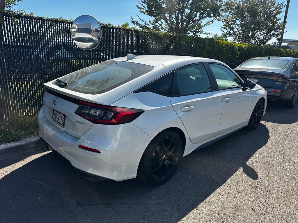 Used 2024  Honda Sport image 11