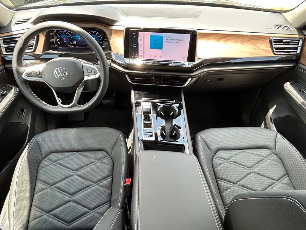 New 2026 Black Volkswagen SE w/Technology image 9