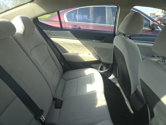 Used 2018 Black Hyundai SEL image 5