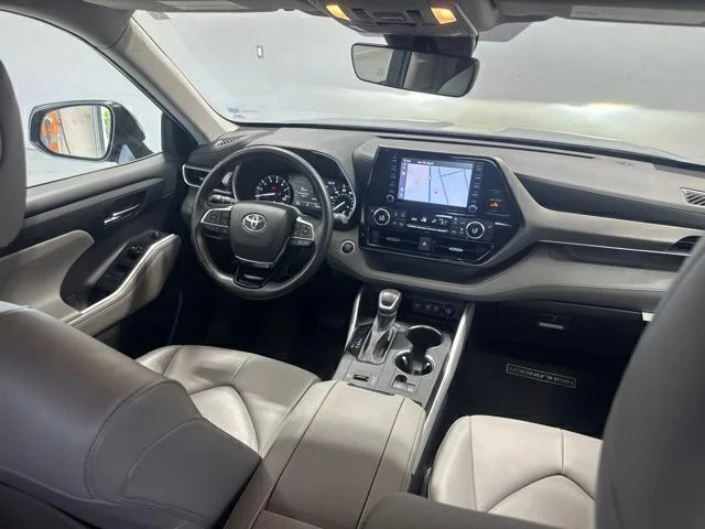 Used 2021  Toyota XLE image 27