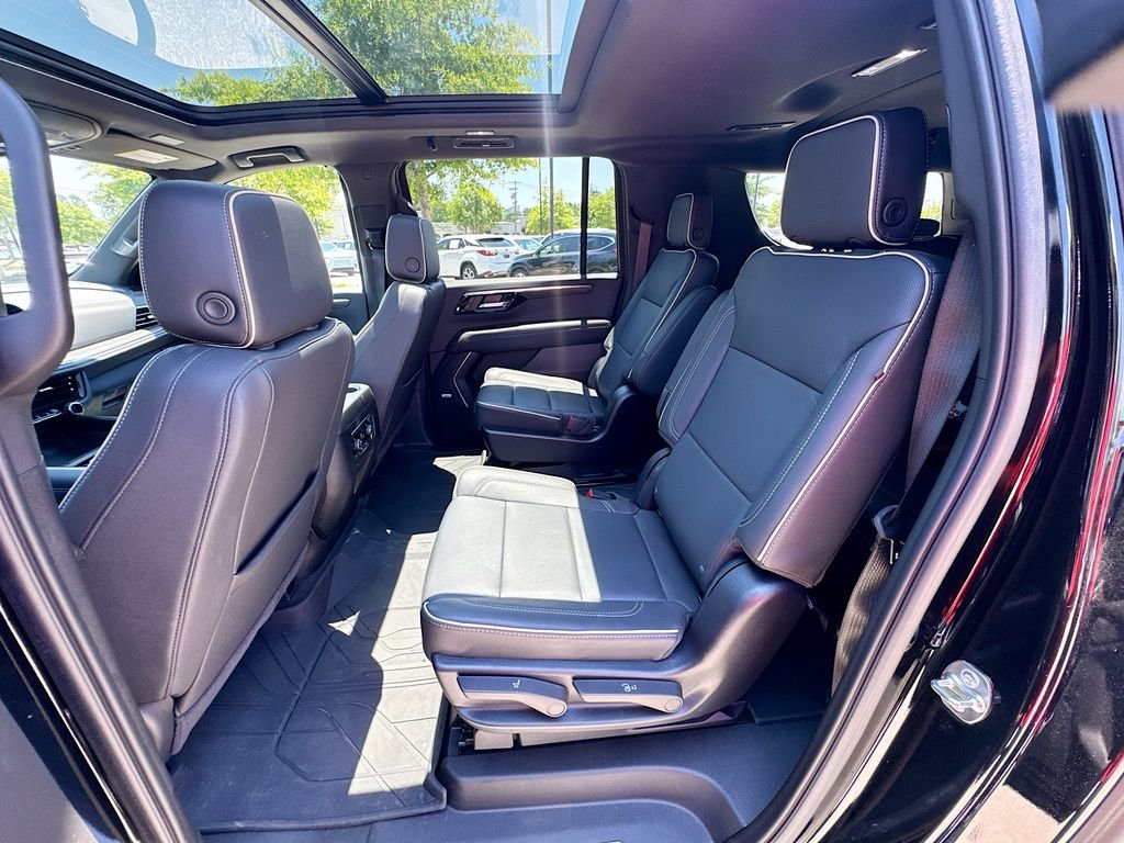 Used 2025 Black Chevrolet Premier image 30