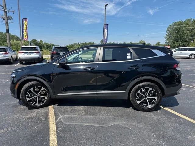 2023 Kia Sportage EX - Photo 6