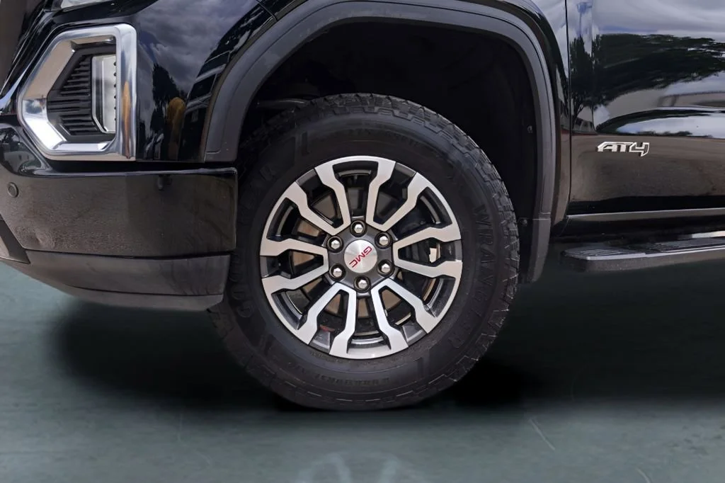 Used 2020 ONYX BLACK GMC AT4 image 4