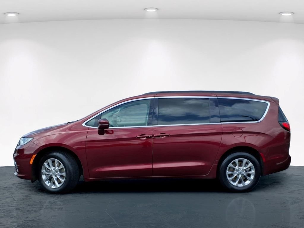 Used 2022 Red Chrysler Touring L image 16