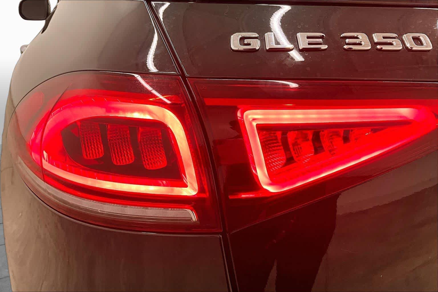 Used 2020 Emerald Green Metallic Mercedes-Benz GLE 350 image 28