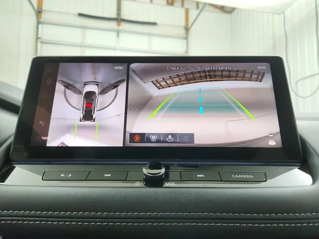 Used 2026 Gray Nissan Platinum image 35