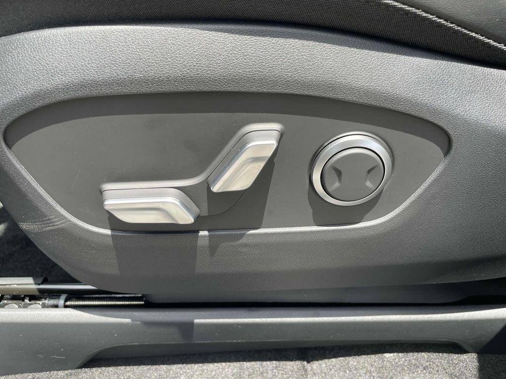 2026 Hyundai IONIQ 9 SEL - Photo 17