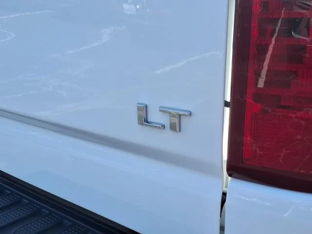 Used 2025 Summit White Chevrolet LT image 27