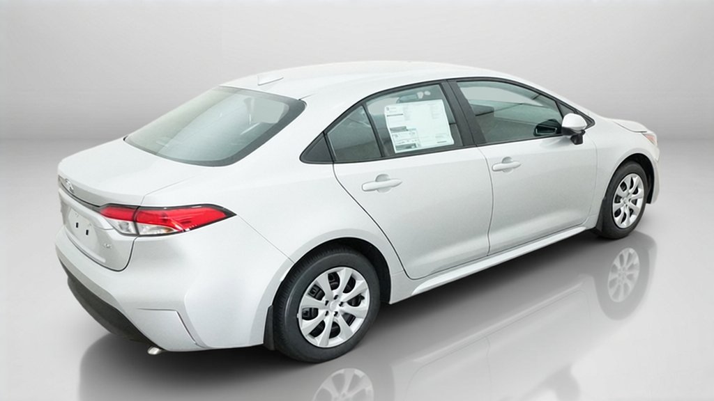New 2027 Classic Silver Metallic Toyota LE image 39