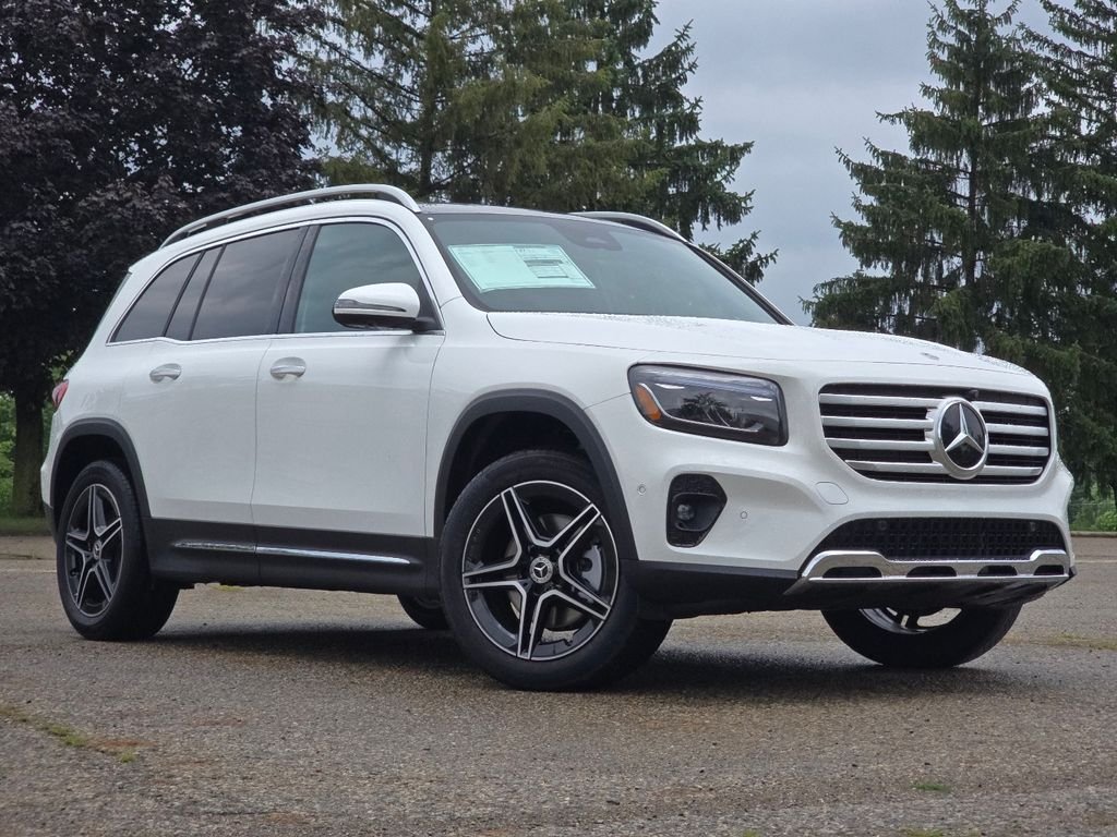 New 2026 Polar White Mercedes-Benz GLB 250 image 2